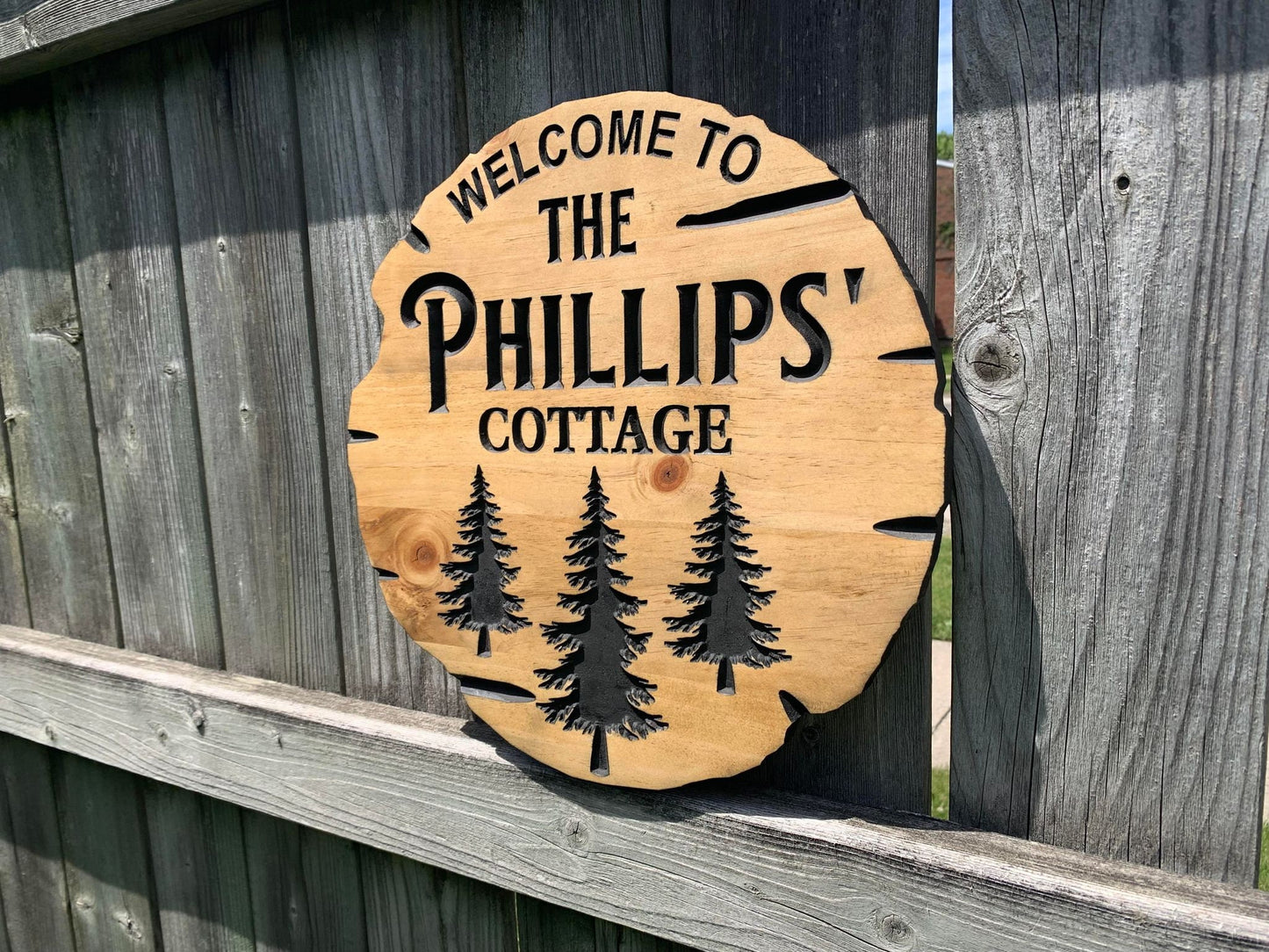 Custom Wood Signs – Personalized Rustic Name Plaque, Family Name Sign, Farmhouse Wall Decor, Engraved Gift for Home or Cabin