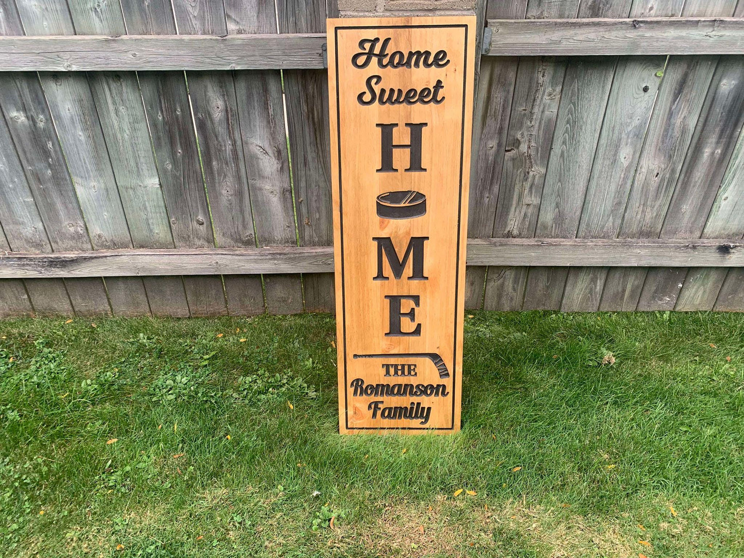 Custom Hockey Welcome Sign – Personalized Hockey Wall Decor, Sports Team Gift, Hockey Room & Locker Room Sign