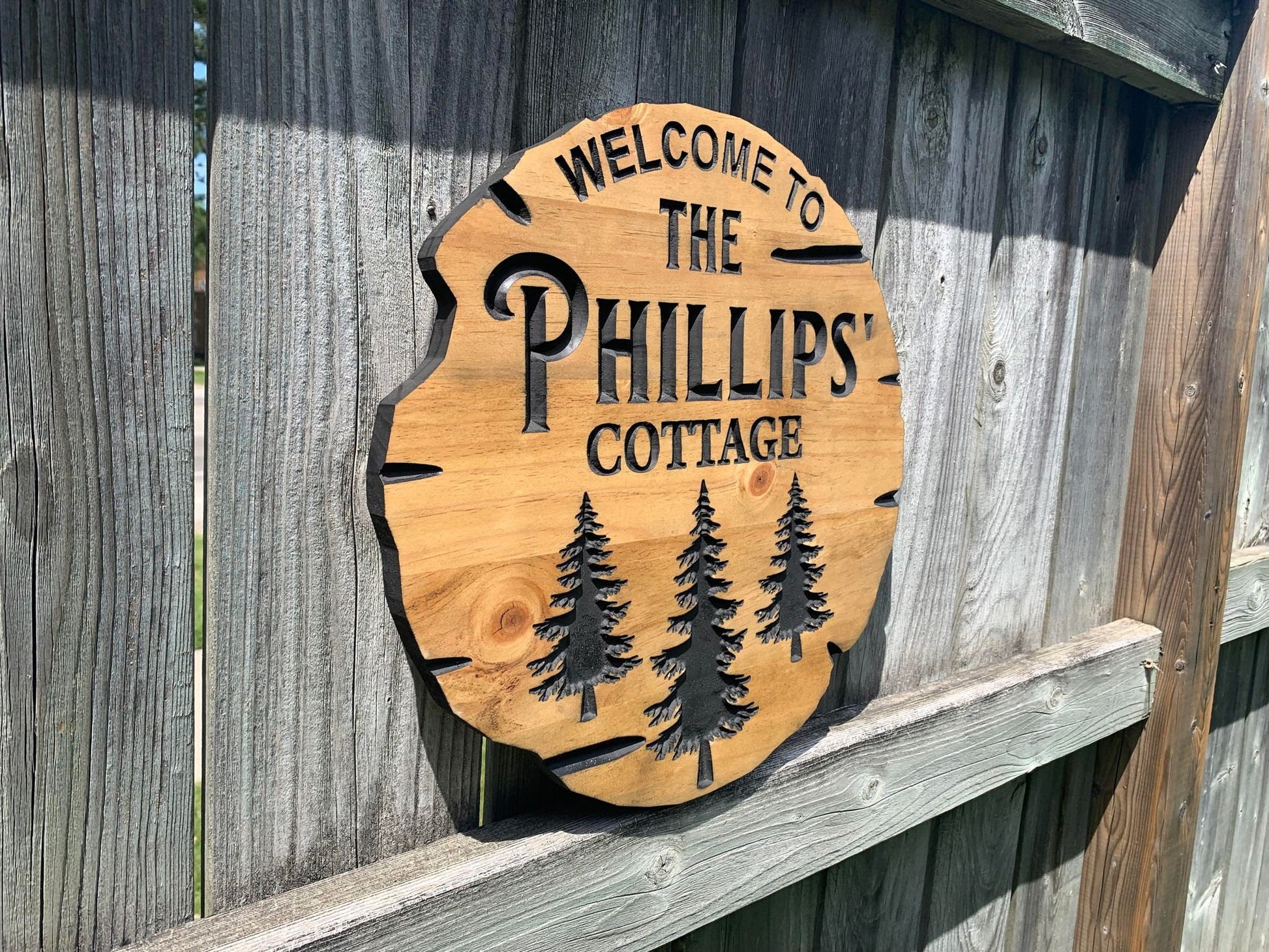 Custom Wood Signs – Personalized Rustic Name Plaque, Family Name Sign, Farmhouse Wall Decor, Engraved Gift for Home or Cabin